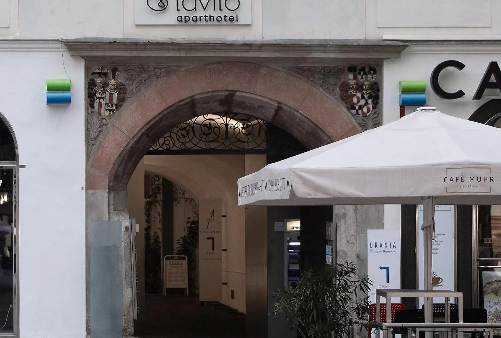 Aparthotel Lavilo Main Square Graz