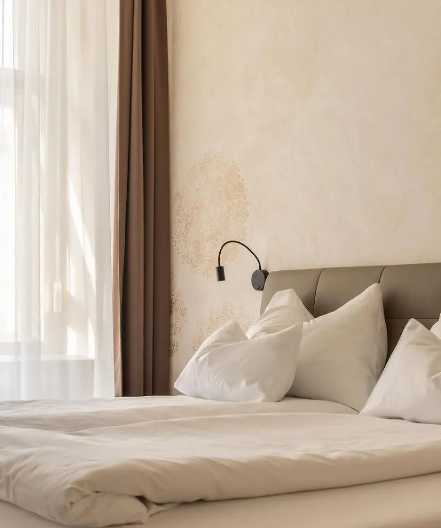 Aparthotel Lavilo Main Square Graz